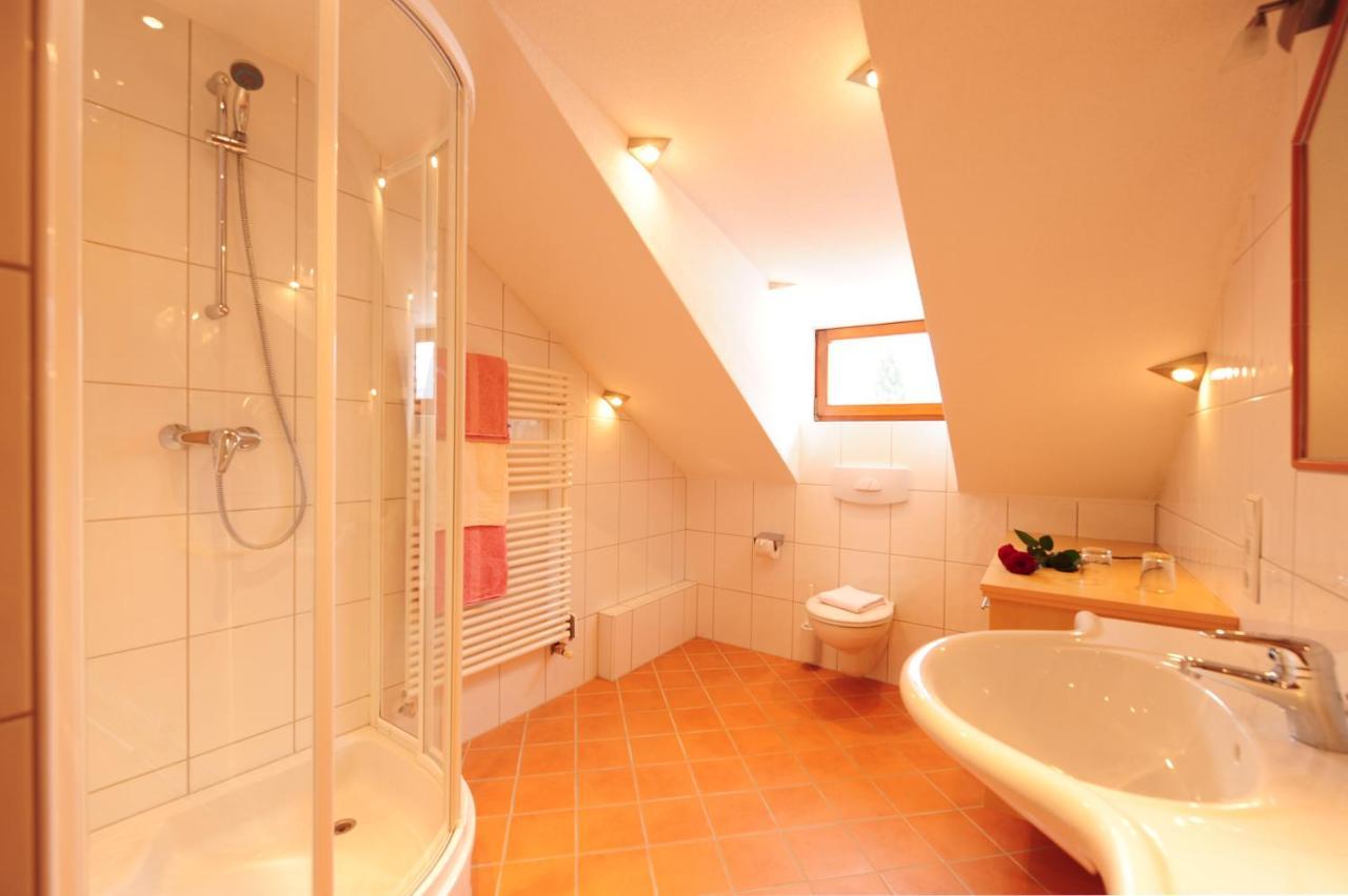 Haus Enzian Bed & Breakfast Sankt Anton am Arlberg Room photo