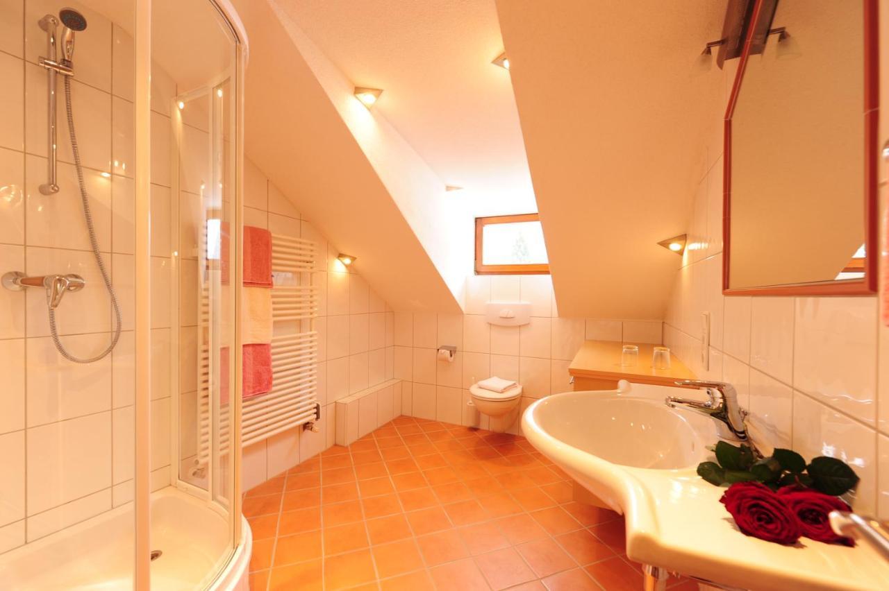 Haus Enzian Bed & Breakfast Sankt Anton am Arlberg Room photo