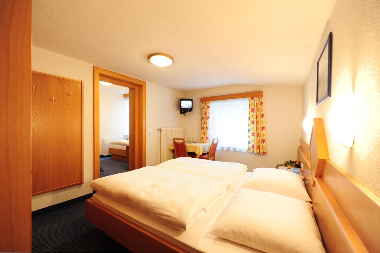 Haus Enzian Bed & Breakfast Sankt Anton am Arlberg Room photo